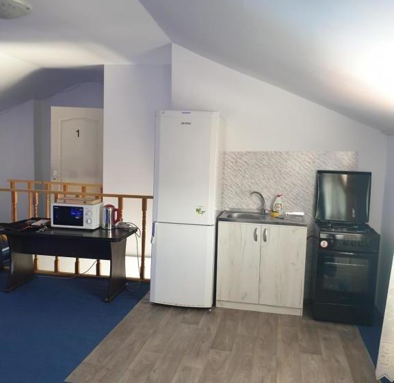 فندق على الطريق Vila Restaurant Angellys