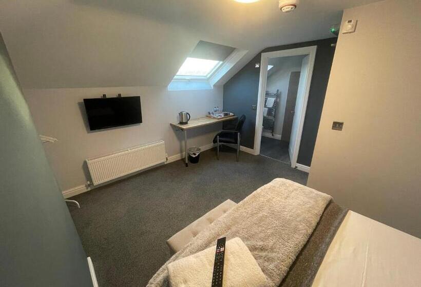 Пансион Arlan House, Central Basingstoke