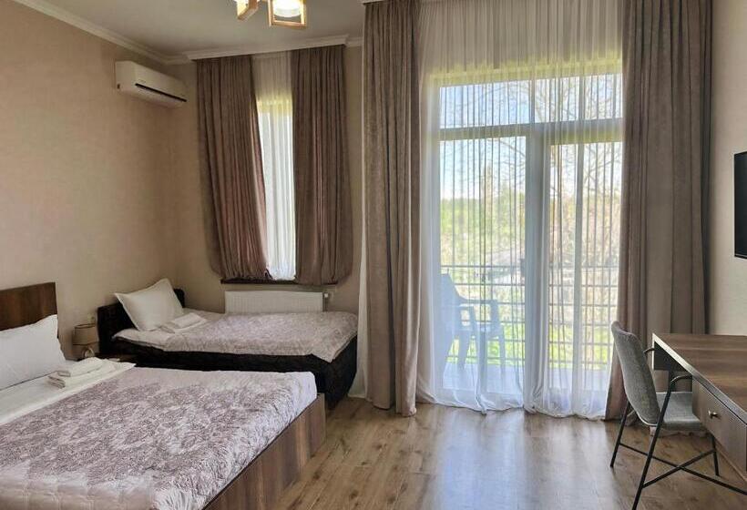 پانسیون Flamingo