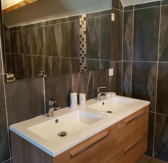 بنسيون Les Escargots Du Mont