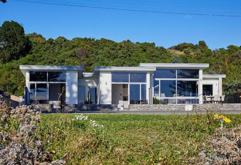 Shearwater Apartments