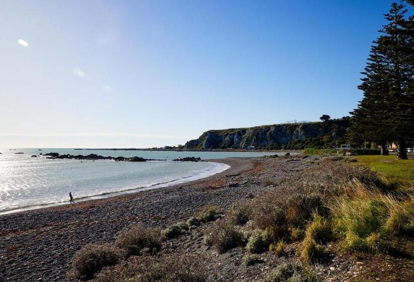 Shearwater Apartments