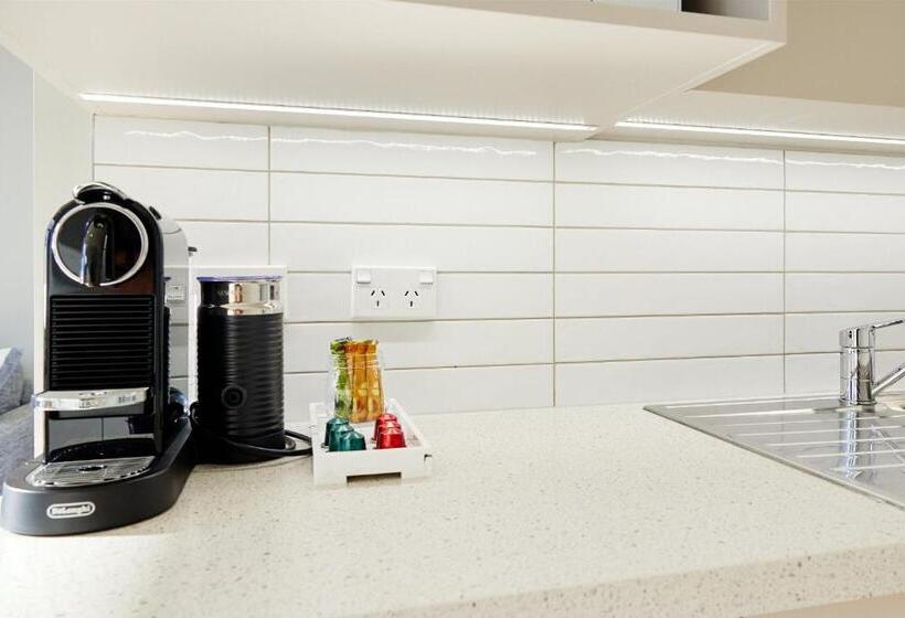 Shearwater Apartments