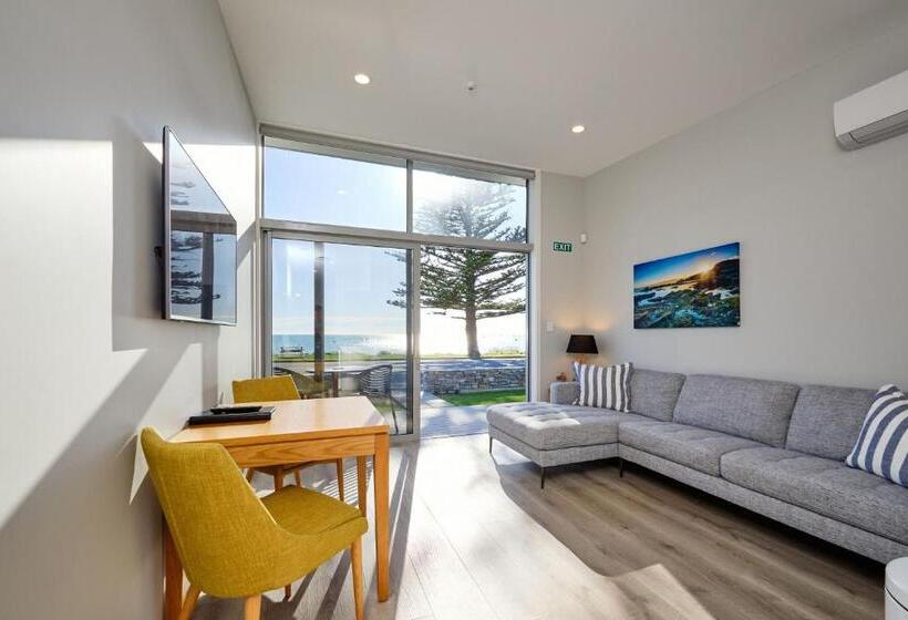 Shearwater Apartments