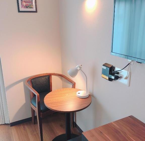 Ten Point Hotel Airport