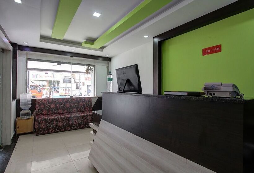 Capital O 46699 Hotel Insta