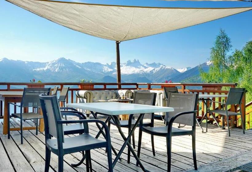 Chalet Hotel La Tuviere Bike Inn