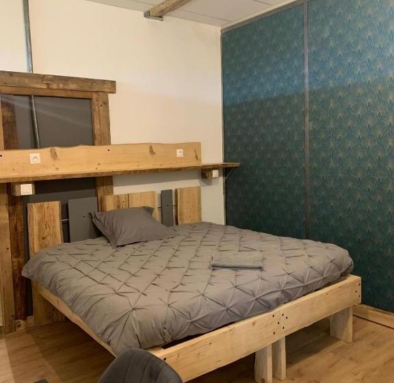 Chalet Hotel La Tuviere Bike Inn