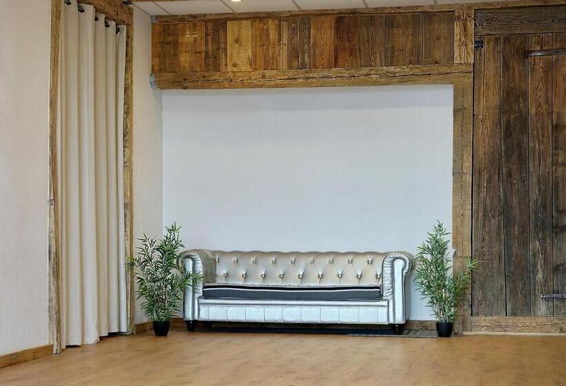 Chalet Hotel La Tuviere Bike Inn