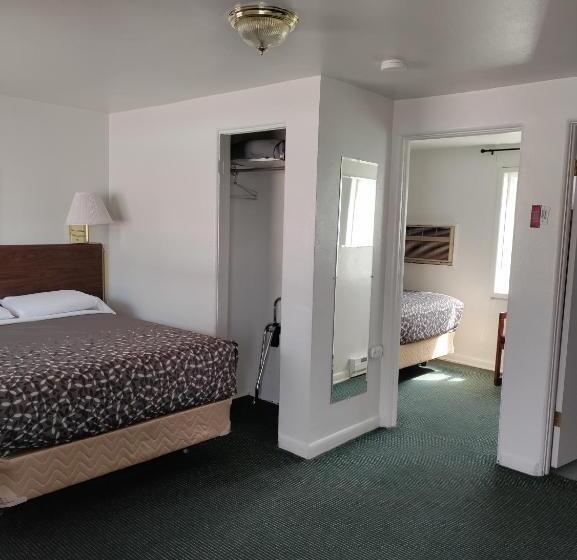 Eight Bar B Motel