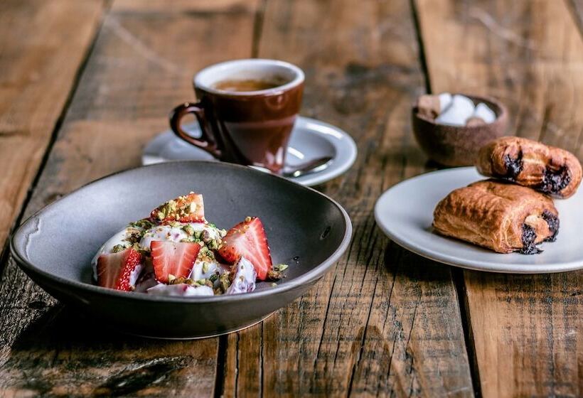 هتل Gibbston Valley Lodge And Spa