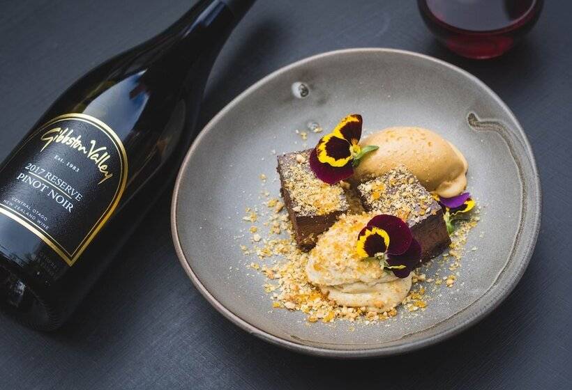 هتل Gibbston Valley Lodge And Spa