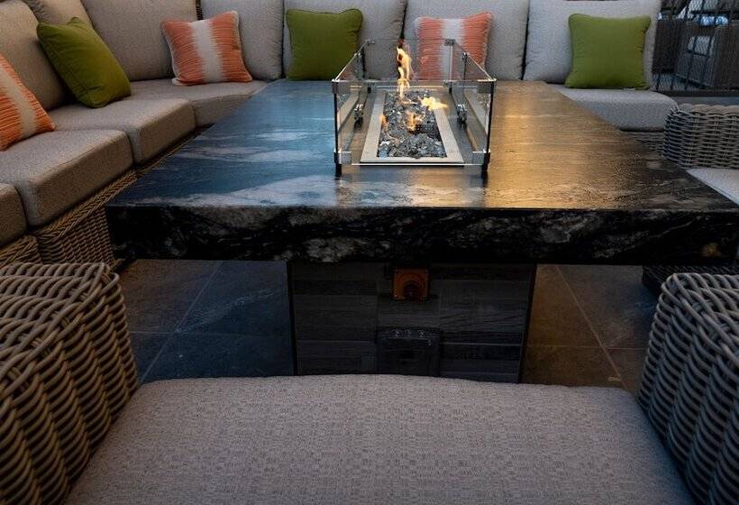 בית מלון כפרי Hampton Inn Riverside Downtown