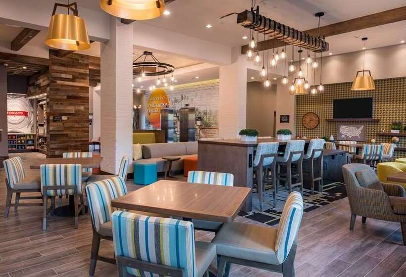 בית מלון כפרי Hampton Inn Riverside Downtown