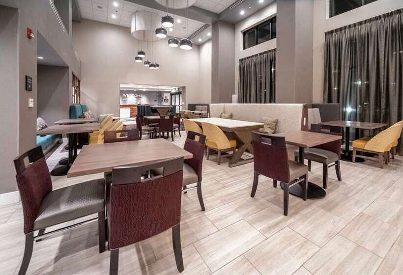 בית מלון כפרי Hampton Inn & Suites Santa Maria