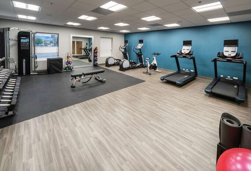 בית מלון כפרי Hampton Inn & Suites Santa Maria