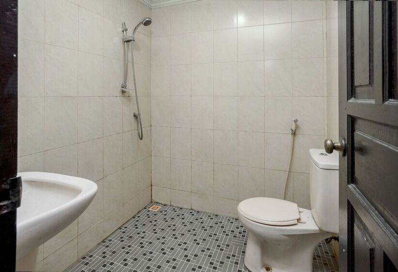 בית מלון כפרי Oyo 1005  Kumala