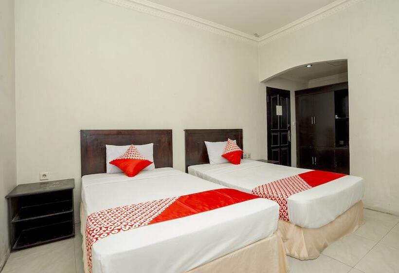 בית מלון כפרי Oyo 1005  Kumala