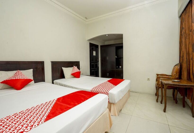 בית מלון כפרי Oyo 1005  Kumala