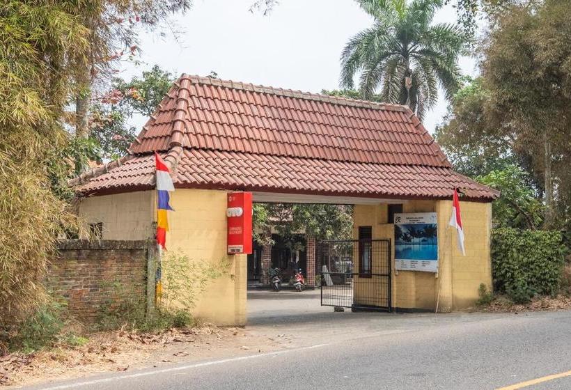 호텔 Oyo 951 Cempaka Ratu Beach Resort