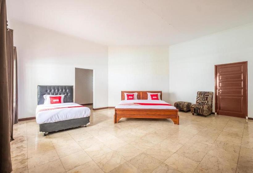 호텔 Oyo 951 Cempaka Ratu Beach Resort