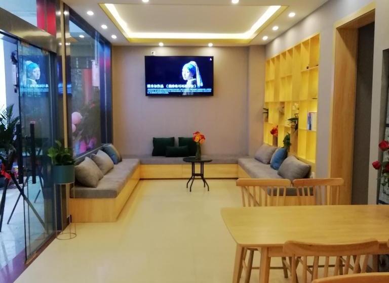 Отель Global Village Mountain View Yangshuo