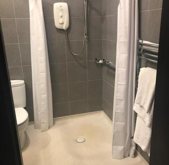 פנסיון Aaron Glen Guest House