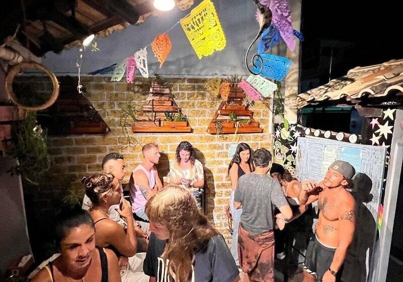 פנסיון Chamos Hostel Cultural