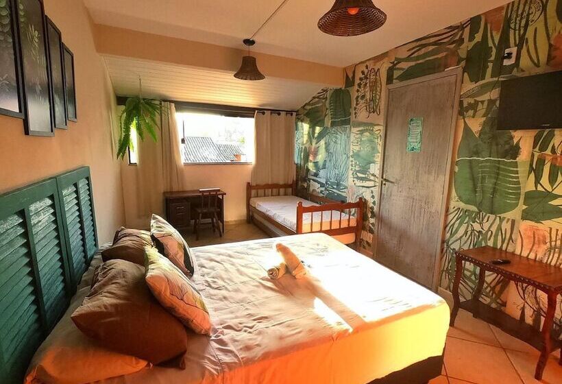 פנסיון Chamos Hostel Cultural