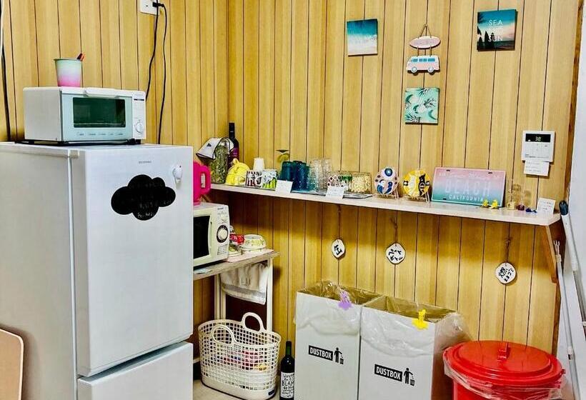 Пансион Guesthouse Perche Female Only