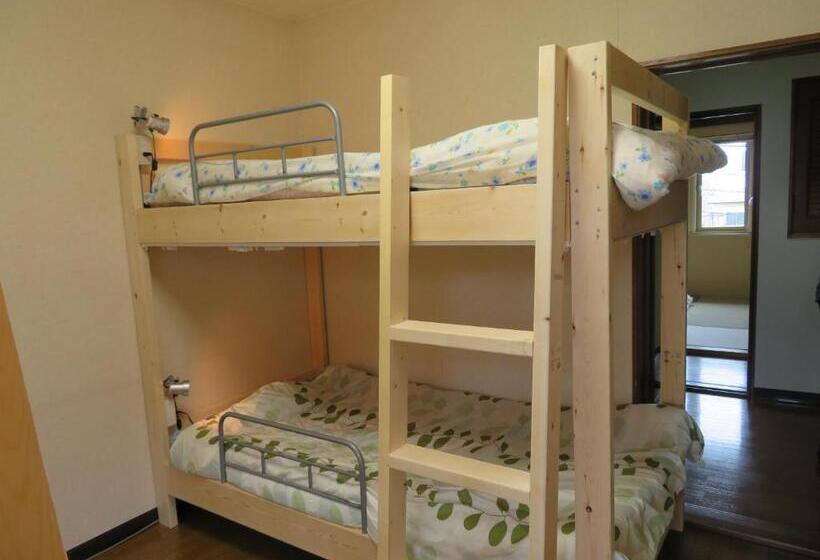 פנסיון Guesthouse Sakamichi Sampo