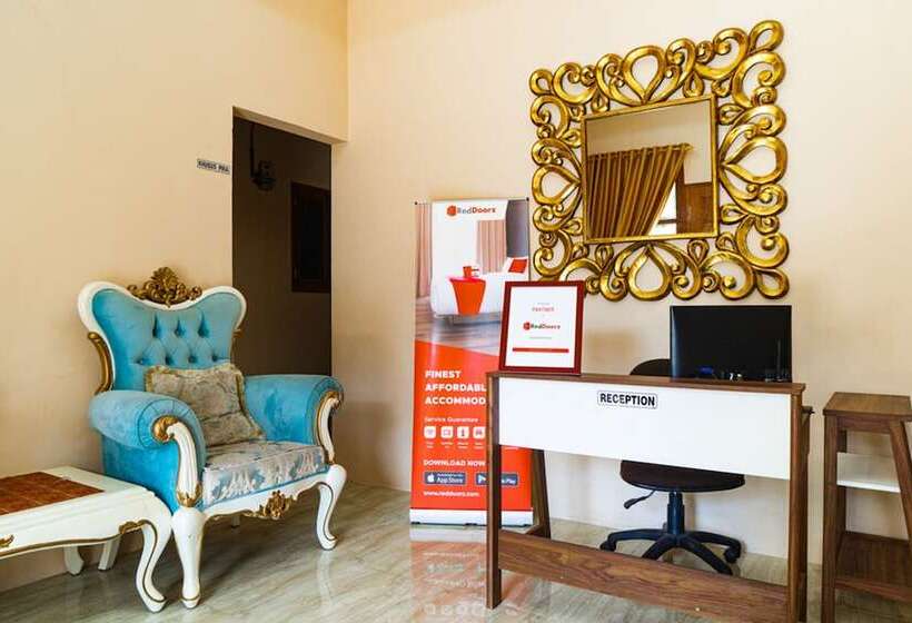 پانسیون Reddoorz Near Cipinang Indah Mall