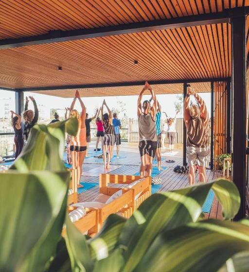 Moana Eco Surf House   Hostel