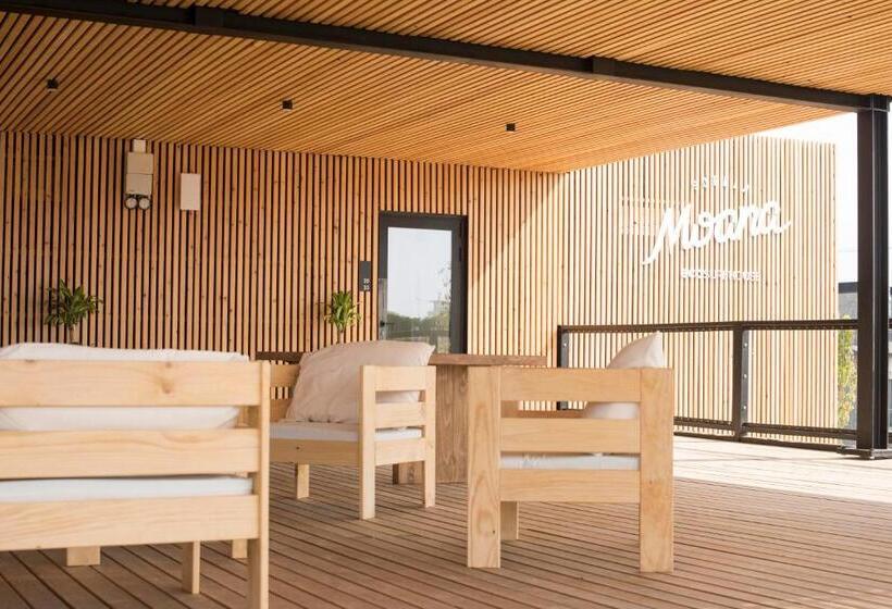 Moana Eco Surf House   Hostel