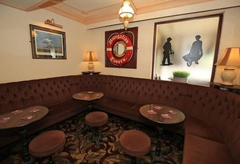 ユースホステル The Navigation Tavern