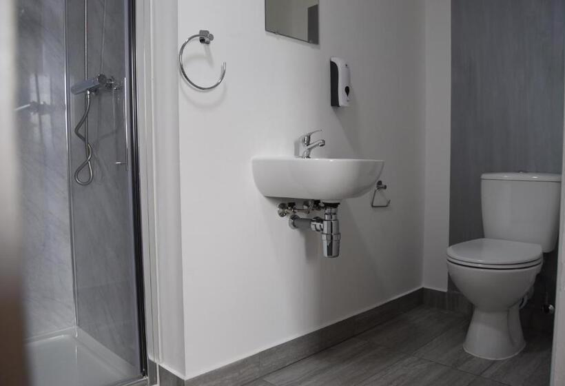 צימר The Watling Inn