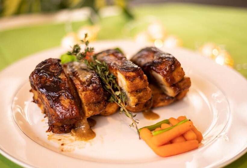 A&m Hotel With Free Parking