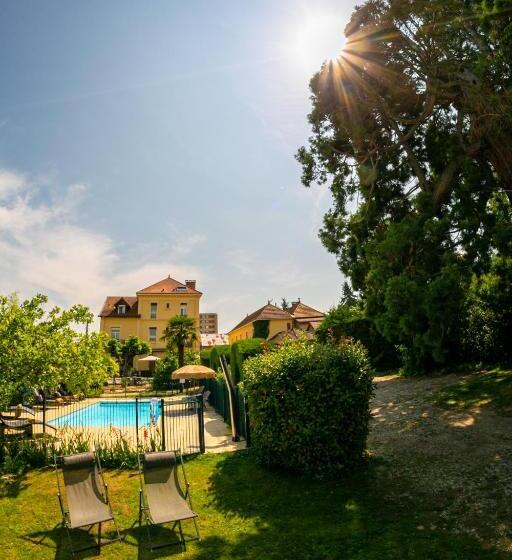 فندق Des Dauphins