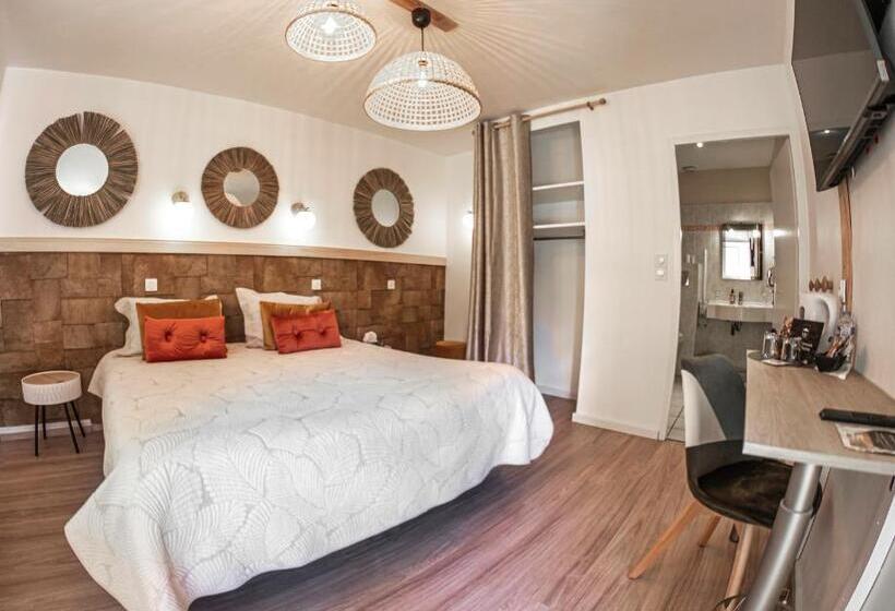 فندق Des Dauphins