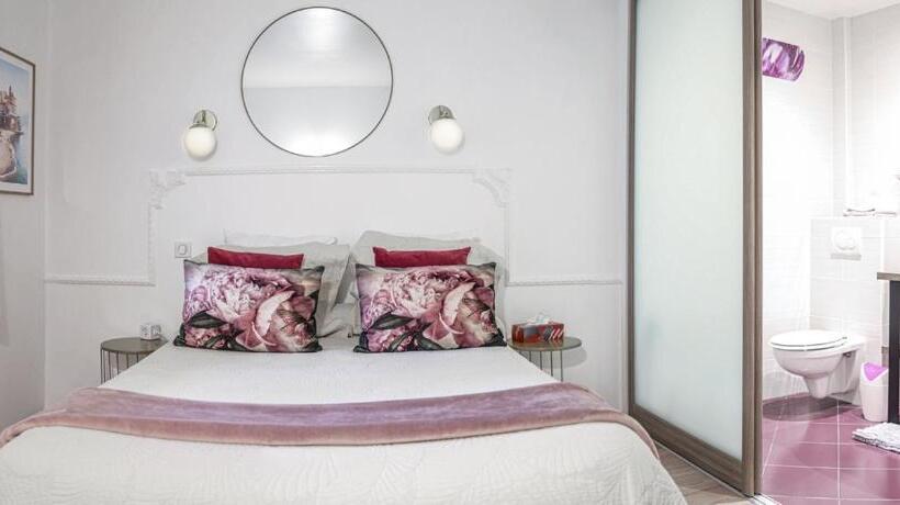 فندق Des Dauphins