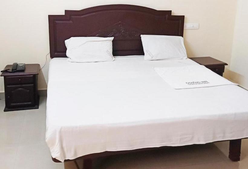 호텔 Govind Inn