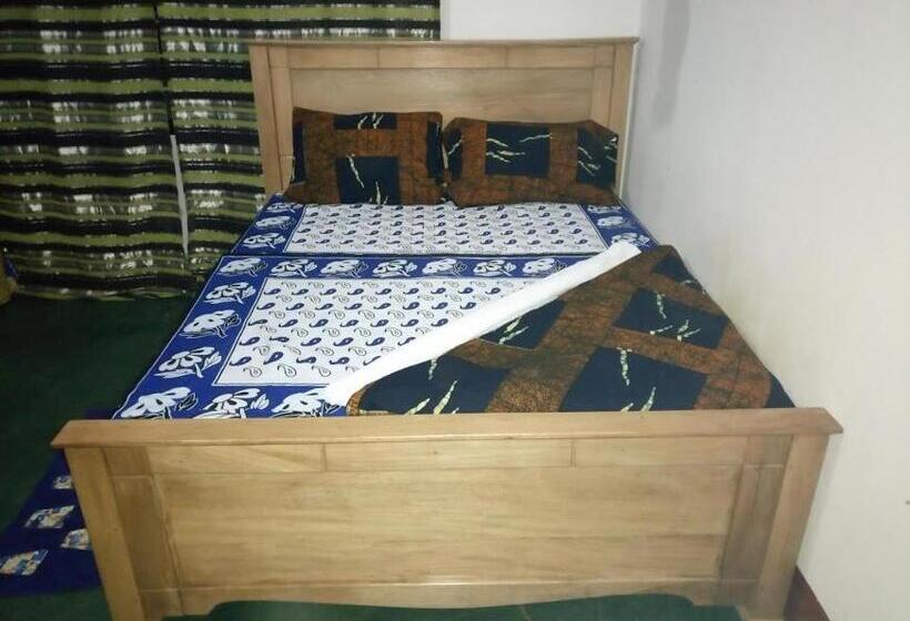 Отель Kilimanjaro Mad Monkey S