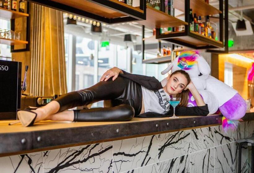 هتل Moxy Boston Downtown