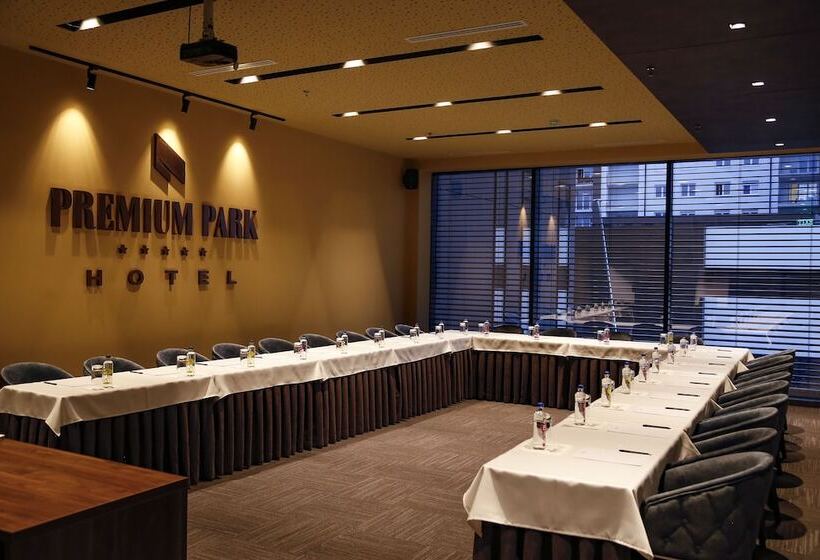 هتل Premium Park