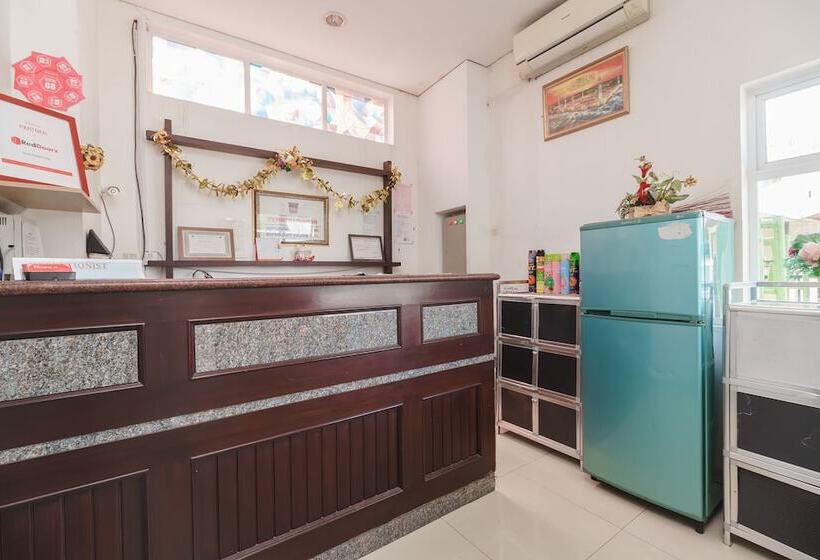 酒店 Reddoorz Near Jembatan Siti Nurbaya Padang