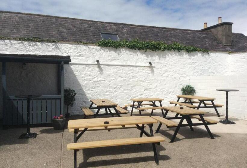 בית מלון כפרי The Royal