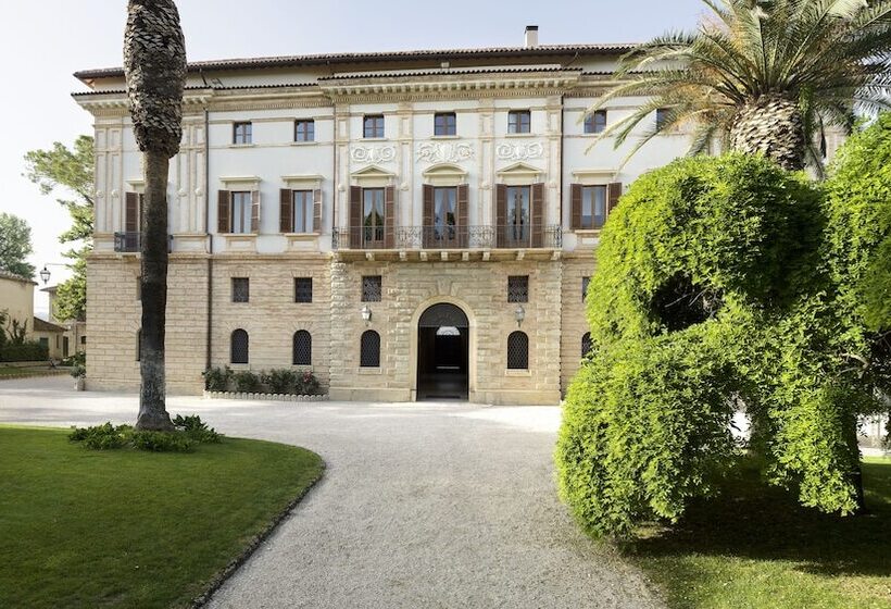 호텔 Villa Corallo