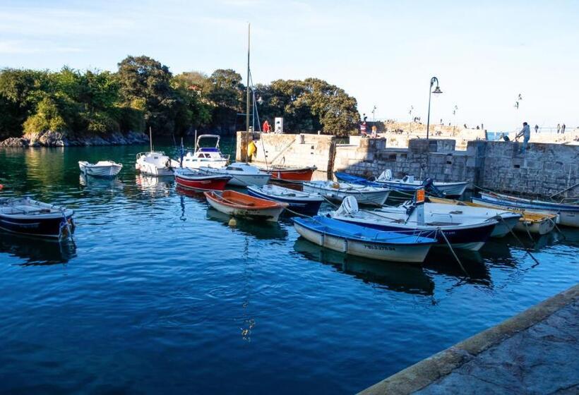 Moana Eco Surf House   Hostel