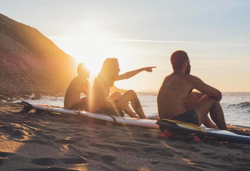 Moana Eco Surf House   Hostel