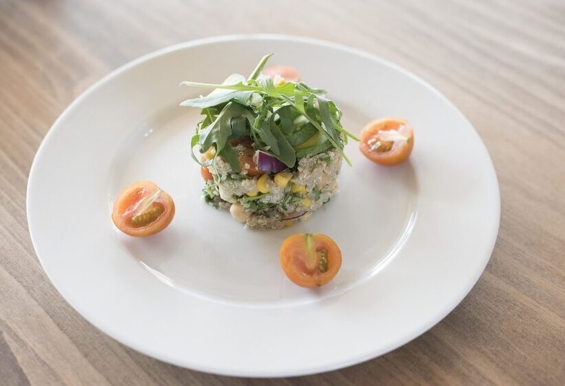 Moana Eco Surf House   Hostel